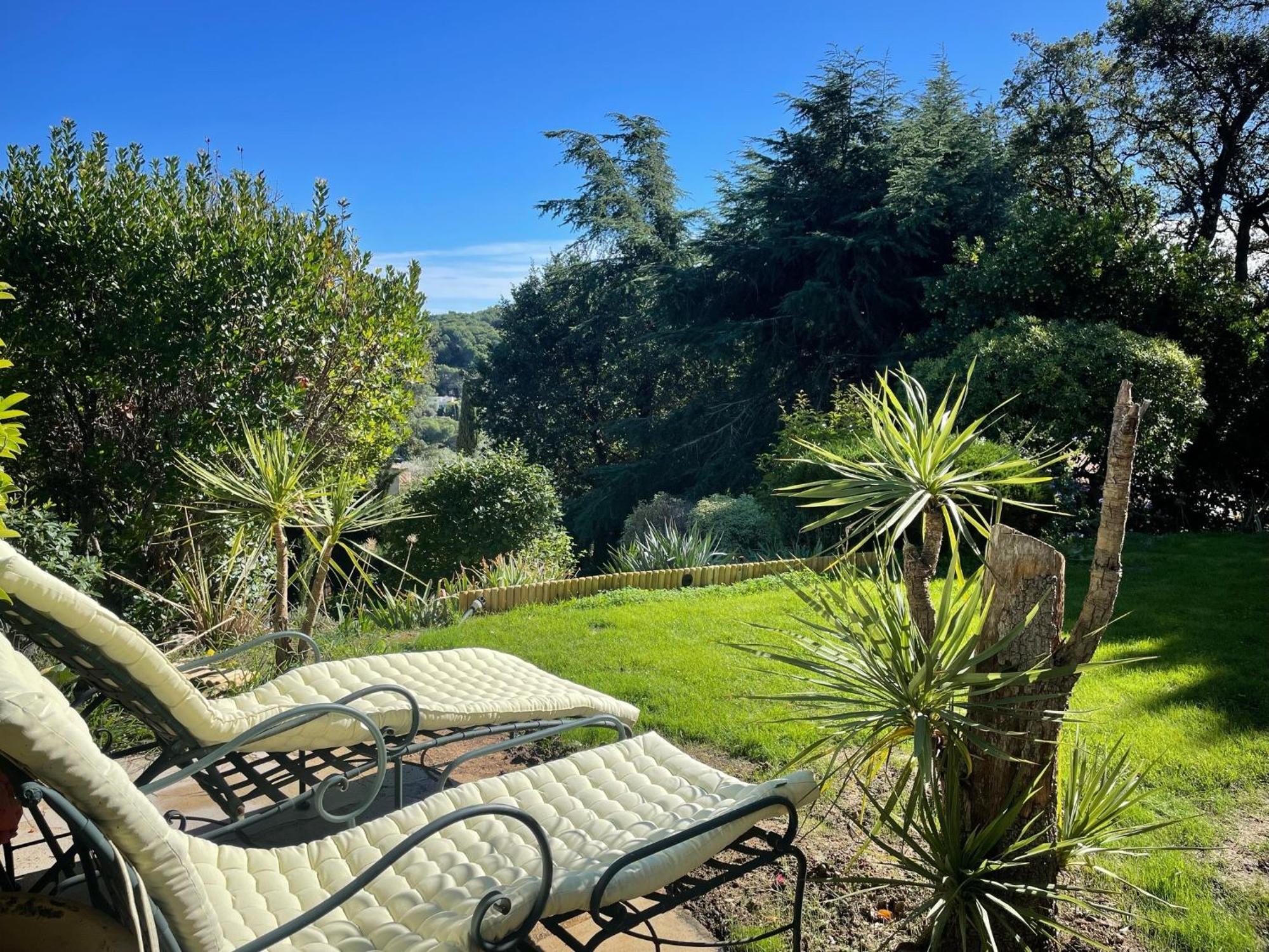 Domaine Des Tuilieres Avec Piscine Villa Vallauris Exteriör bild